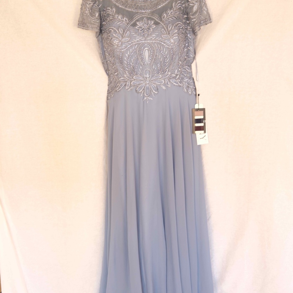Embroidered Short-Sleeve Chiffon Evening Dress - Light Blue
